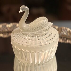 VTG Jeannette Glass swan powder jar and lipstick holder, likely from the 1940’s